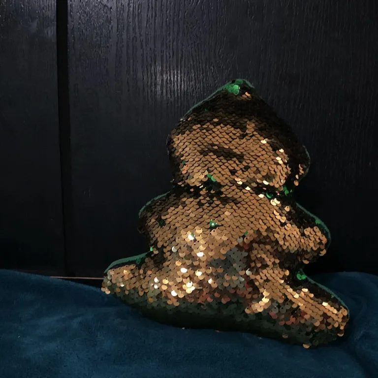 Goldenchrismascake